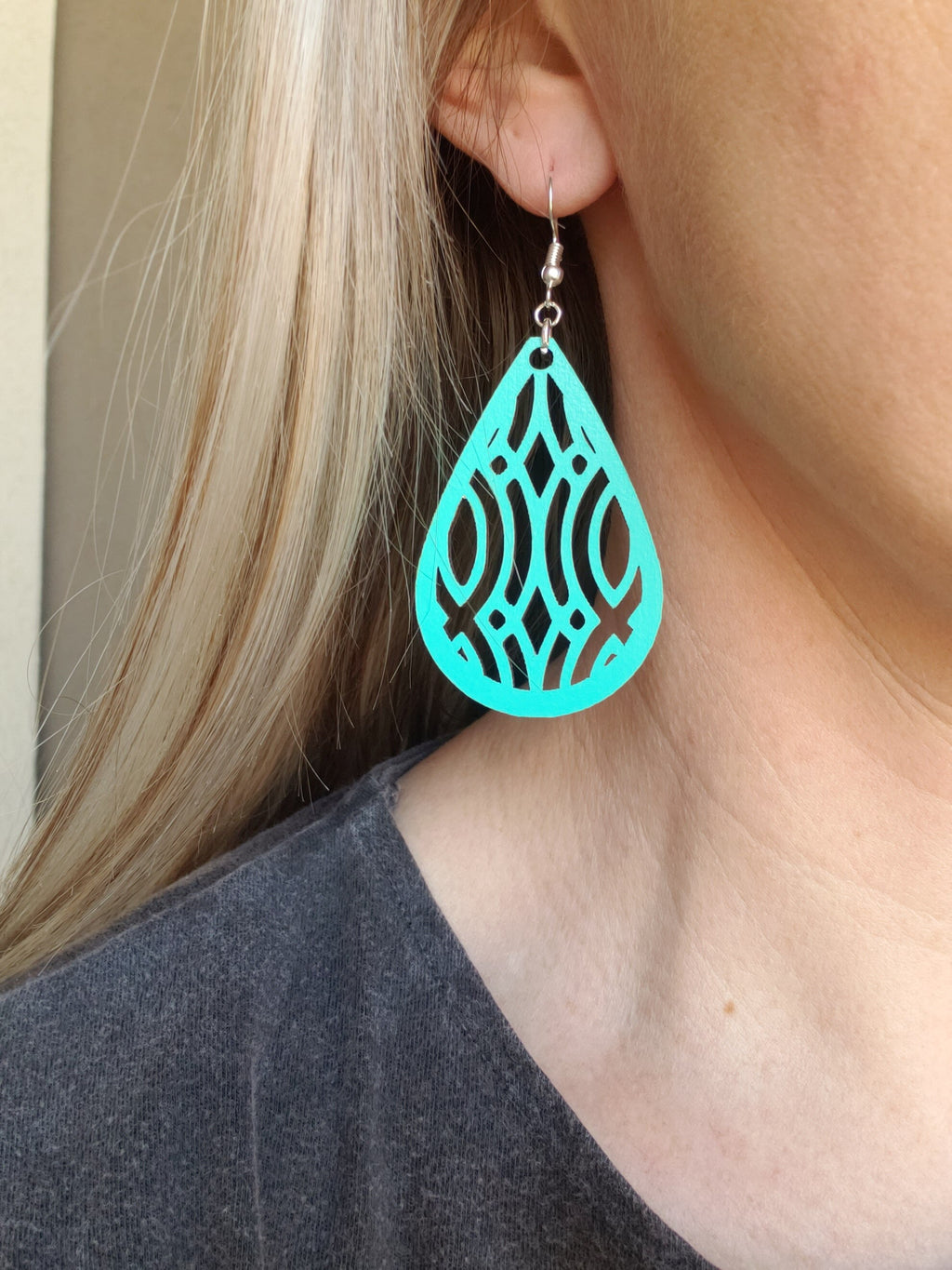 Handmade Laser Cut Teardrop Earrings: Intricate Wood Design